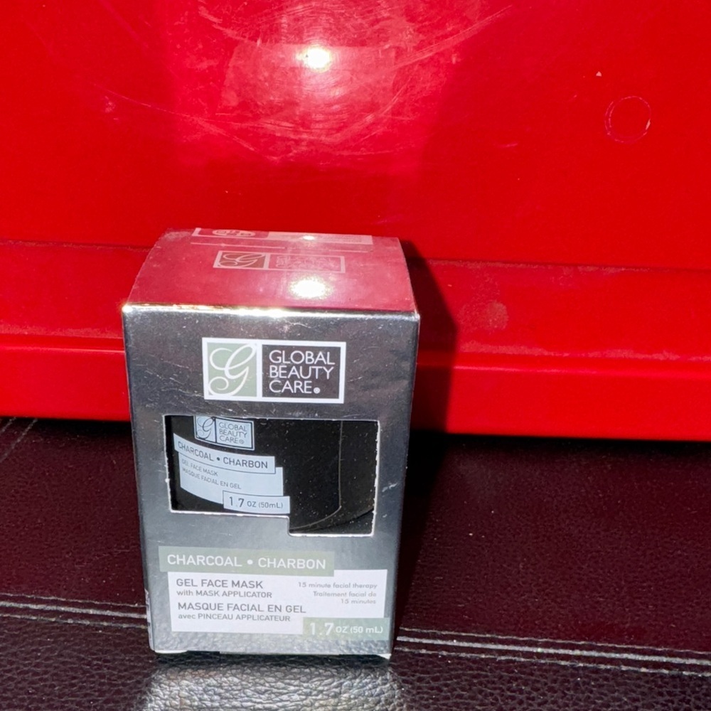 NWT Global Beauty Care Charcoal Gel Face Mask 1.7 Oz (50 ml)